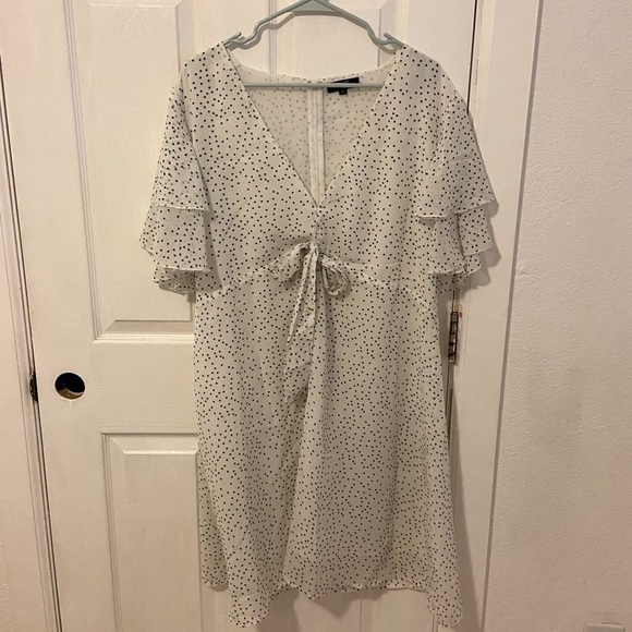 Plus Size White with black Polka dots Summer Dress - Picture 1 of 4